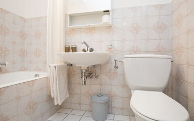Alojamiento:&nbsp;Velan 115 644.41