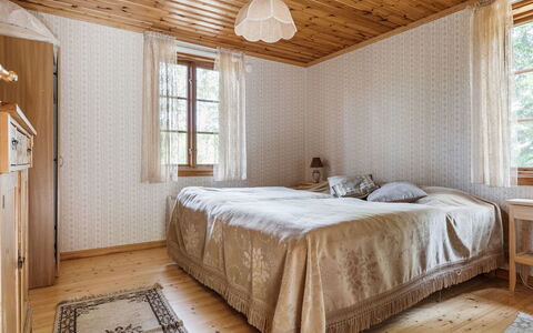 Kasen Sjökanten: Edificio, Ventana, Mueble, Propiedad, Comodidad, Azur, Madera, Sombra, Textil, Casa
