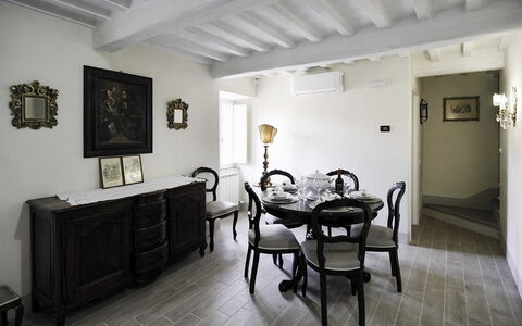Casa Caterina: Habitación, Propiedad, Edificio, Mueble, Diseño De Interiores, Techo, Suelo, Casa, Mesa, Comedor