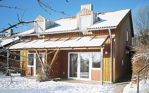 Zandt 604: Edificio, Cielo, Propiedad, Nieve, Ventana, Puerta, Casa, Árbol, Sombra, Planta