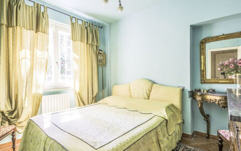 La Casa Vivente: Habitación, Habitación, Mueble, Cama, Propiedad, Sábana, Diseño De Interiores, Marco De La Cama, Verde, Lecho