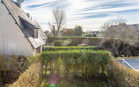 Cabourg Cottage: Techo, Arbusto, Casa, Casa, Área Rural, El Terreno Del Lote, Cabaña, Pendiente, Cobertura, Jardín
