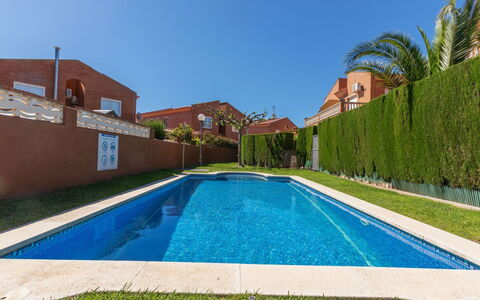 Villa Aragon: Departamento, Balcón, Condominio, Cerca, Mueble Para Exteriores