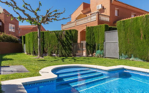 Villa Aragon: Departamento, Balcón, Condominio, Cerca, Mueble Para Exteriores