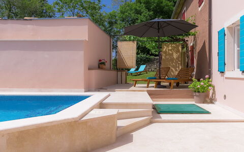 Mala Mare: Propiedad, Piscina, Casa, Bienes Raíces, Casa, Edificio, Patio Interior, Barrio Residencial, Arquitectura, Diseño De Interiores