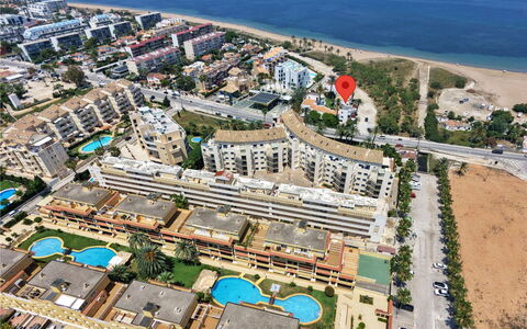 Albaranas: Barrio Residencial, Departamento, Recurso, Condominio, Hotel, Piscina, Ciudad De Vacaciones, Balneario, Fotografía Aérea