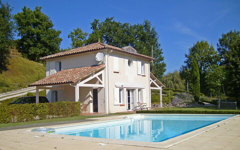 Lapeyriere: Propiedad, Casa, Piscina, Casa, Edificio, Bienes Raíces, Villa, Barrio Residencial, Inmuebles, Arquitectura