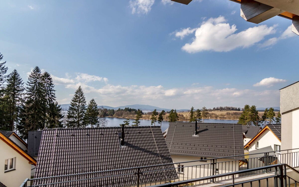 Alojamiento:&nbsp;Lakeside Village 7 10.7