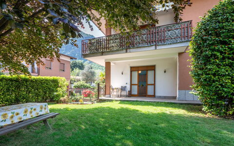Les Maisons della Fattoria: Cielo, Planta, Edificio, Tiempo De Día, Propiedad, Ventana, Árbol, Arquitectura, Diseño Urbano, Ocio