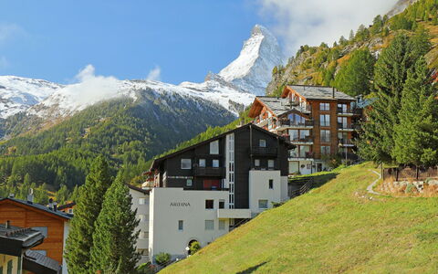 Armina: Casa, Cordillera, Hill Station, Alpes, Cumbre, Landform Glaciales, Cresta, Nieve, Pueblo De Montaña