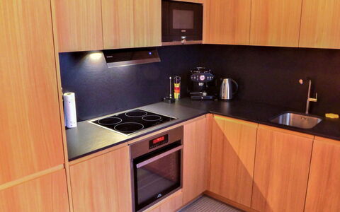 Armina: Aparato De Cocina, Cocina, Madera, Piso, Electrodoméstico, Mostrador, Gabinetes, Diseño De Interiores, Electrodoméstico, Suelo