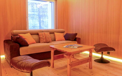 Armina: Mueble, Diseño De Interiores, Piso, Suelo, Madera, Encendiendo, Suelos De Madera, Techo, Casa, Lámpara