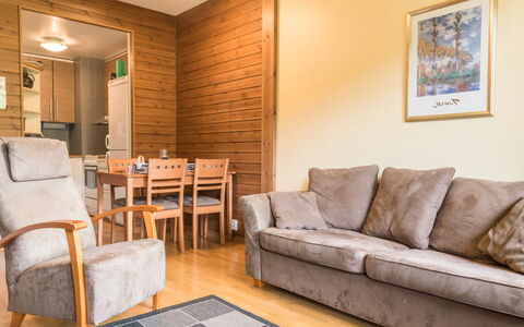 Ylläs Chalets A507: Mueble, Silla, Mueble Para Exteriores, Mesa, Madera, Mesa Al Aire Libre, Cocina Y Comedor Mesa, Sombra, Jardín, Paraguas