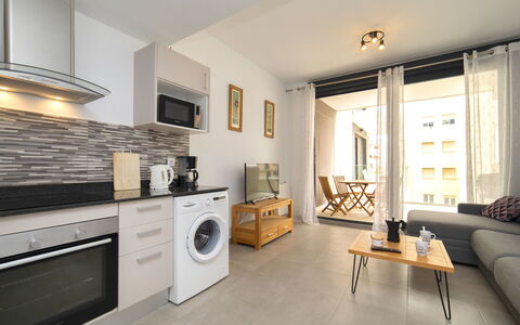 Calpe Beach i: Mueble, Sofá, Gabinetes, Mesa, Diseño De Interiores, Madera, Planta De Casa, Estufa De Cocina, Sala, Mostrador