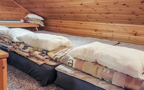 Ylläsmukka a 3: Madera, Habitación, Suelo, Cama, Lecho, Sábana, Linos, Habitación, Comodidad, Madera Dura