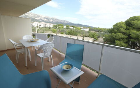 Residencial Mar: Propiedad, Habitación, Casa, Bienes Raíces, Arquitectura, Edificio, Balcón, Diseño De Interiores, Mueble, Mesa