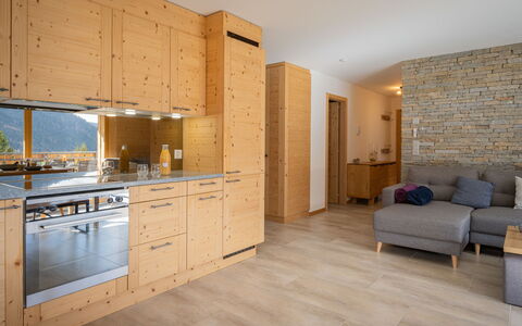 L' O 12: Gabinetes, Mueble, Propiedad, Mostrador, Cajón, Grifo, Edificio, Madera, Lavabo, Aparato De Cocina