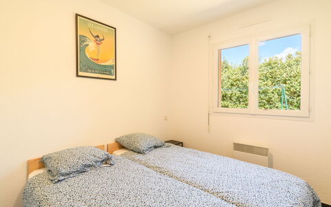 Contis Plage 648: Propiedad, Ventana, Azur, Marco, Textil, Madera, Pintar, Comodidad, Suelo