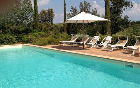 Lavacchio 14: Agua, Cielo, Nube, Propiedad, Piscina, Azur, Planta, Mueble Para Exteriores, Sombra, Árbol
