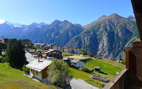 Grächen 110: Accidentes Geográficos Montañosas, Montaña, Cordillera, Pueblo De Montaña, Hill Station, Alpes, Tierras Altas, Paisaje Natural, Valle, Cielo