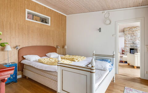 Bergstigen Gunnebo: Propiedad, Mueble, Gabinetes, Comodidad, Azur, Planta, Madera, Edificio, Marco De La Cama