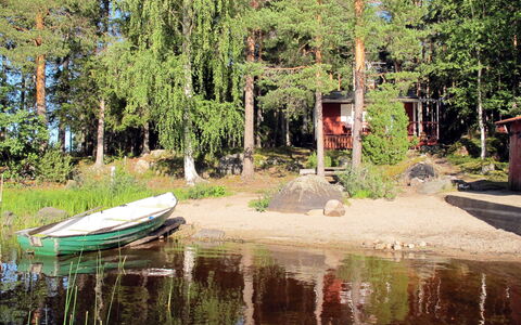 Älgnäs: Agua, Planta, Planta De La Comunidad, Paisaje Natural, Entorno Natural, Barco, Lago, Árbol, Hierba, Corriente De Agua