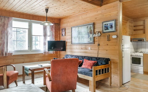 Lomamaja 2: Mueble, Silla, Mueble Para Exteriores, Mesa, Madera, Mesa Al Aire Libre, Cocina Y Comedor Mesa, Sombra, Jardín, Paraguas