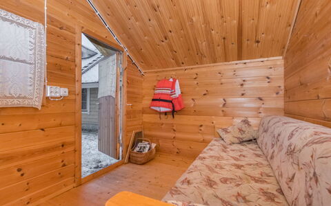 Kissaniemi: Madera, Piso, Suelo, Mueble, Suelos De Madera, Diseño De Interiores, Litera, Habitación, Manchas De Madera, Madera Dura