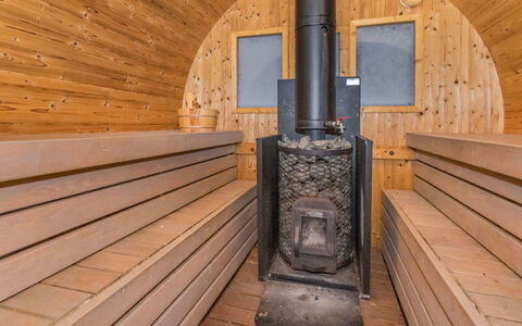 Kissaniemi: Madera, Piso, Suelo, Mueble, Suelos De Madera, Diseño De Interiores, Litera, Habitación, Manchas De Madera, Madera Dura