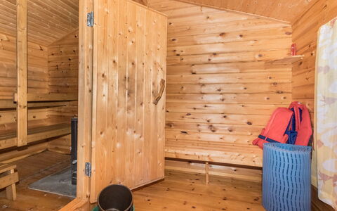Käenpesä: Madera, Piso, Suelo, Mueble, Suelos De Madera, Diseño De Interiores, Litera, Habitación, Manchas De Madera, Madera Dura