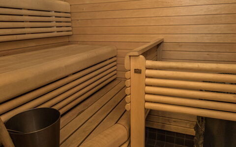 Ylläskumpu 3 Sivakka: Mueble, Silla, Mueble Para Exteriores, Mesa, Madera, Mesa Al Aire Libre, Cocina Y Comedor Mesa, Sombra, Jardín, Paraguas