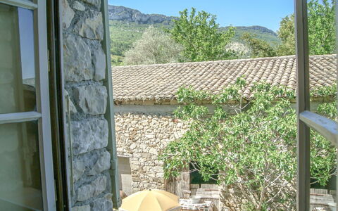 Du Brun: Cielo, Propiedad, Planta, Sombra, Diseño De Interiores, Árbol, Madera, Bienes Raíces, Edificio, Mueble Para Exteriores