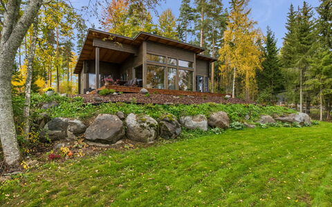 Villa Kurki: Madera, Cabaña, Cuarto De Troncos, Bosque, Cobertizo, Edificios Del Jardín, Alerce, Bosque, Manchas De Madera