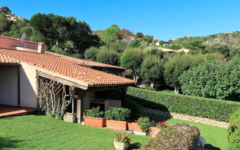 Nicoletta: Cielo, Planta, Edificio, Propiedad, Naturaleza, Verde, Árbol, Flor, Paisaje Natural, Casa