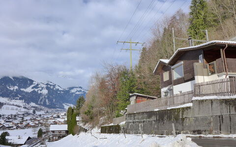 Chalet Guldeli: Cielo, Nube, Nieve, Edificio, Montaña, Pendiente, Árbol, Congelación, Área Rural, Fenómeno Geológico