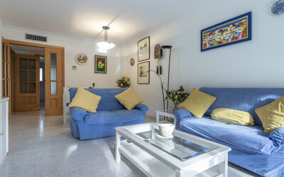Els Pins Maria 160.3: Habitación, Mueble, Propiedad, Edificio, Sala, Diseño De Interiores, Amarillo, Bienes Raíces, Casa, Suelo