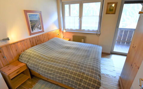 Villa Bellavista: Habitación, Habitación, Cama, Mueble, Propiedad, Marco De La Cama, Sábana, Suelo, Madera Dura, La Luz Del Día
