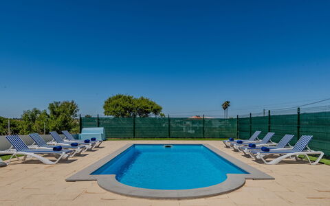 Casa Do Sol: Azul, Mueble Para Exteriores, Piscina, Sombra, Silla, Centro De Ocio, Hotel, Recurso