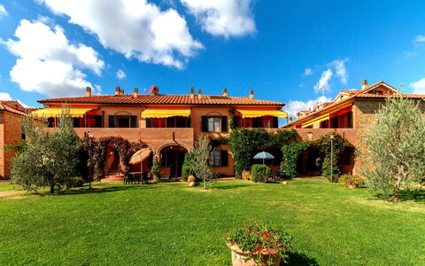 Calanchi Apartments: Propiedad, Casa, Casa, Inmuebles, Bienes Raíces, Edificio, Barrio Residencial, Hacienda, El Terreno Del Lote, Mansión