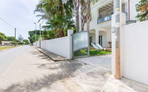 Villetta Ferreri: Propiedad, Barrio Residencial, Bienes Raíces, Casa, Arquitectura, Casa, Edificio, Suelo, Barrio, Árbol