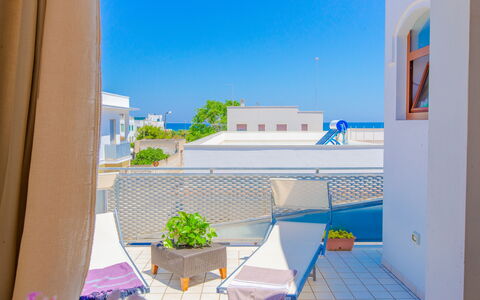 Appartamento Pineta Mare: Tiempo De Día, Propiedad, Cielo, Azur, Edificio, Sombra, Diseño De Interiores, Diseño Urbano, Casa, Barrio