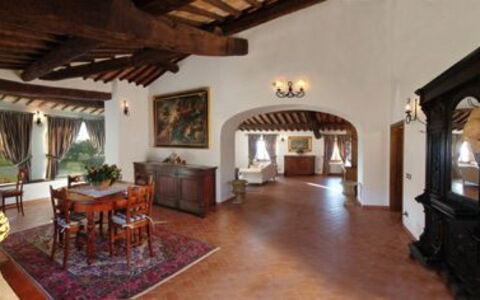 Villa Fontanelle: Madera, Habitación, Diseño De Interiores, Suelo, Propiedad, Madera Dura, Piso, Bienes Raíces, Techo, Casa