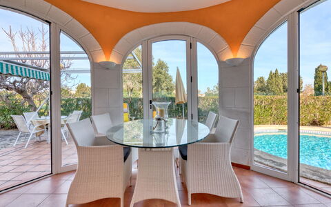 Golf Y Playa: Propiedad, Bienes Raíces, Edificio, Habitación, Casa, Inmuebles, Mueble, Casa, Diseño De Interiores, Mesa