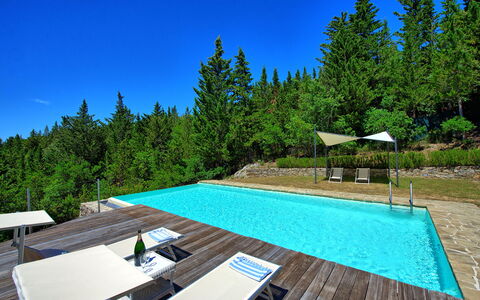 Casa Fioraie: Piscina, Propiedad, Casa, Casa, Bienes Raíces, Árbol, Edificio, Arquitectura, Diseño, Inmuebles