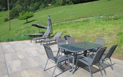 Schmalzenhof: Mueble, Mesa, Mueble Para Exteriores, Mesa Al Aire Libre, Silla, Patio, Losa, Paisajismo, Banco, Paisaje