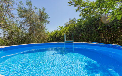 Fonte del Ceppo 2: Agua, Cielo, Los Recursos Hídricos, Azur, Piscina, Paisaje Natural, Vegetación, Árbol