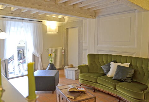 Appartamento Tommasi Fierli: Sala, Habitación, Propiedad, Mueble, Diseño De Interiores, Edificio, Amarillo, Techo, Casa, Pared