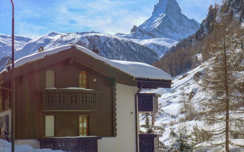 Haus Chatillon: Montaña, Accidentes Geográficos Montañosas, Nieve, Invierno, Cordillera, Alpes, Propiedad, Fenómeno Geológico, Cielo, Hill Station