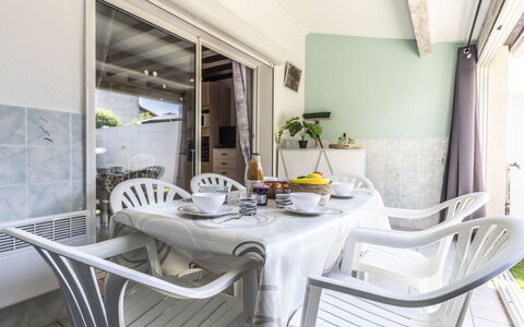 Hacienda Beach Ii: Mueble, Silla, Playa, Sombra, Mar, Costa, Mueble Para Exteriores, Oceano, Apuntalar, Restaurante