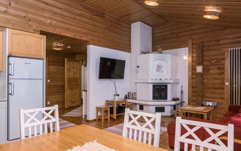 Suvituuli: Madera, Piso, Suelo, Mueble, Suelos De Madera, Diseño De Interiores, Litera, Habitación, Manchas De Madera, Madera Dura